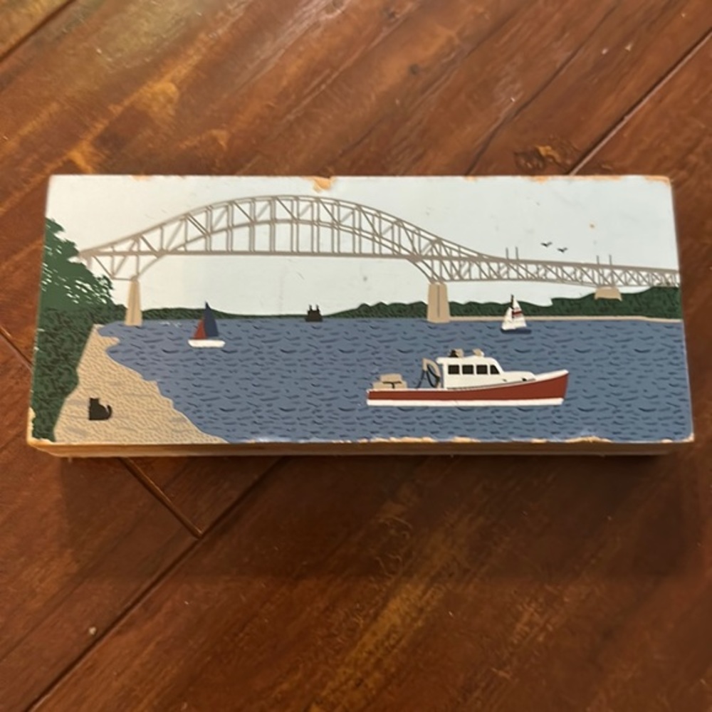 Retired Cat's Meow Bourne Bridge Cape Cod Massachusetts Wooden Shelf Sitter